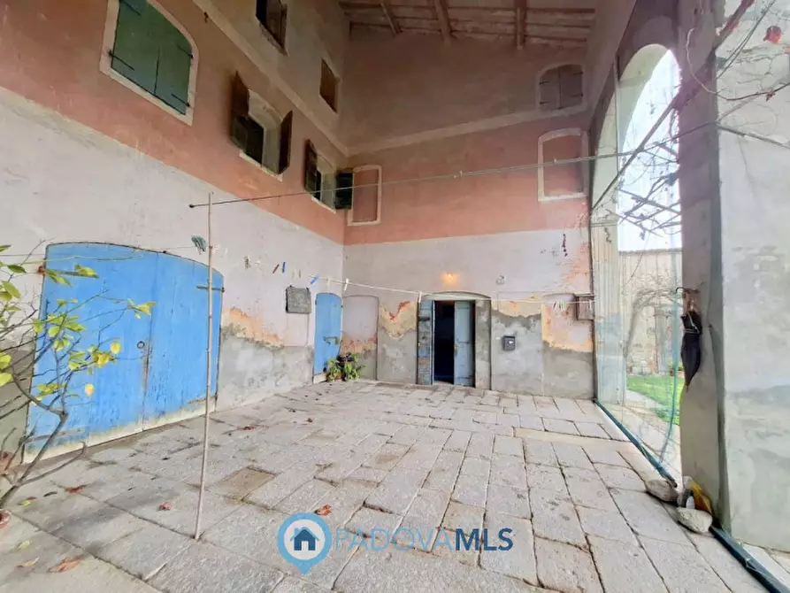 Immagine 9 di Rustico / casale in vendita  in Via San Francesco a Rovolon