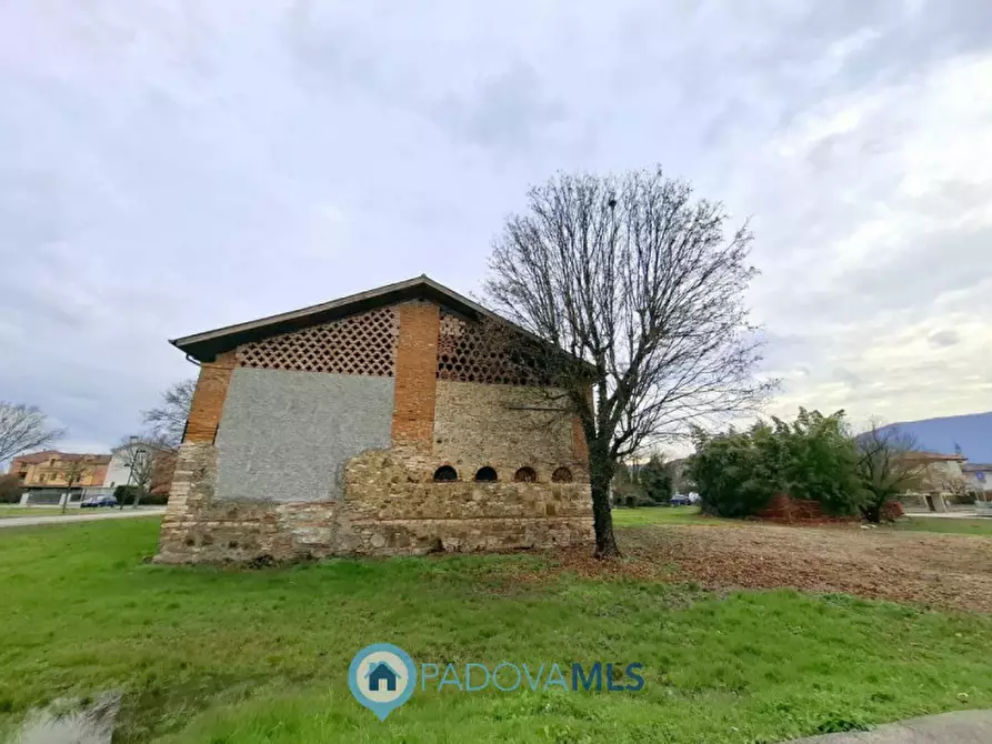 Immagine 37 di Rustico / casale in vendita  in Via San Francesco a Rovolon