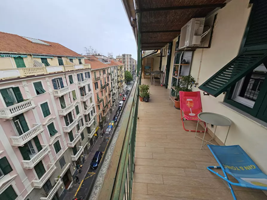 Immagine 2 di Attico in vendita  in via Guidobono a Savona