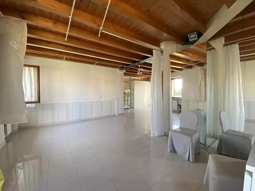 Immagine 8 di Appartamento in vendita  in via Piave a Villafranca Di Verona