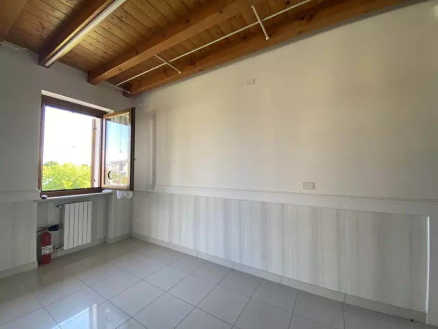Immagine 11 di Appartamento in vendita  in via Piave a Villafranca Di Verona