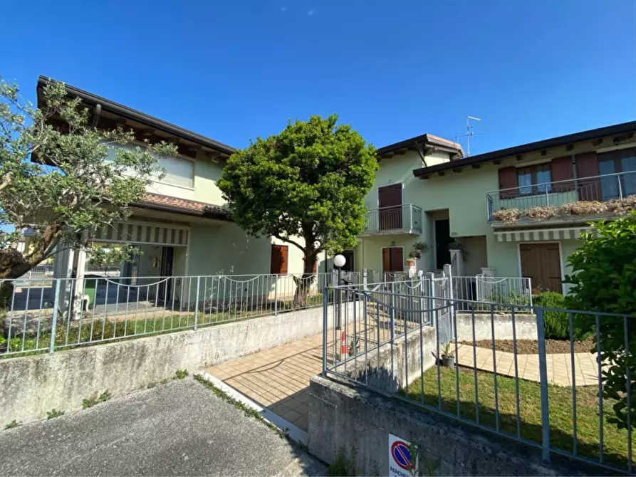 Immagine 17 di Appartamento in vendita  in via Piave a Villafranca Di Verona