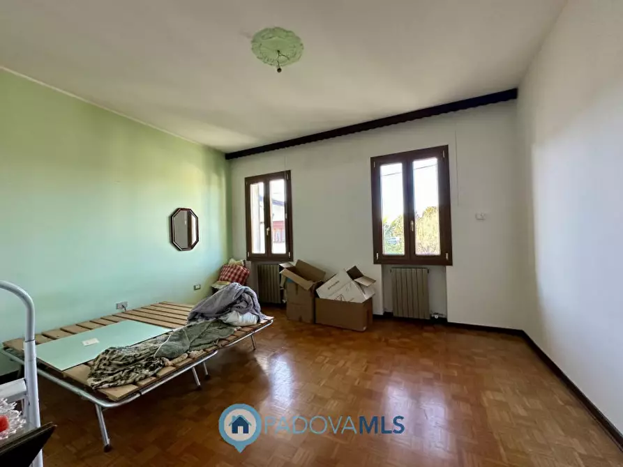 Immagine 3 di Villa in vendita  in Via Risorgimento a Bovolenta