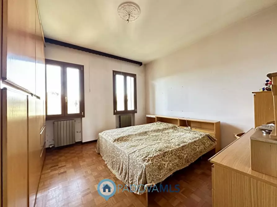 Immagine 5 di Villa in vendita  in Via Risorgimento a Bovolenta