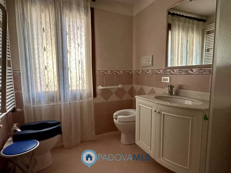 Immagine 11 di Villa in vendita  in Via Risorgimento a Bovolenta