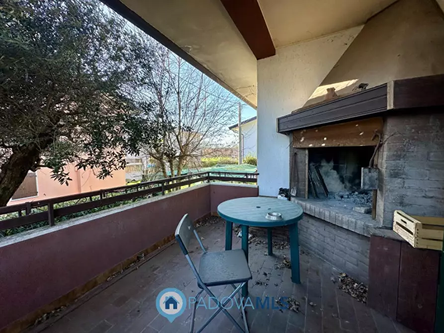 Immagine 24 di Villa in vendita  in Via Risorgimento a Bovolenta