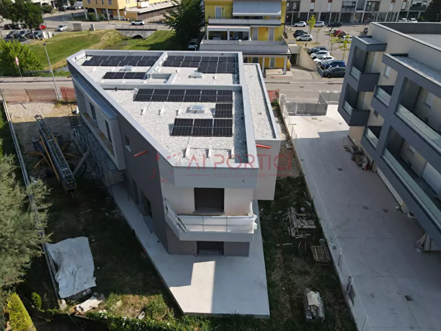 Immagine 2 di Casa trifamiliare in vendita  in Via Gabriele D'Annunzio a Piove Di Sacco