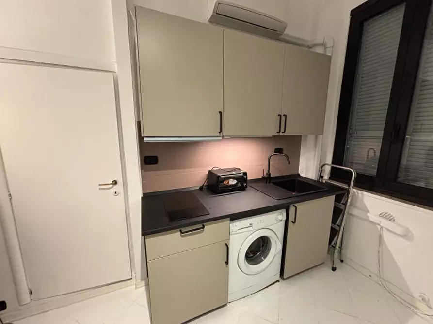 Immagine 2 di Monolocale in affitto  in Via Massimo D'azeglio 11 a Parma