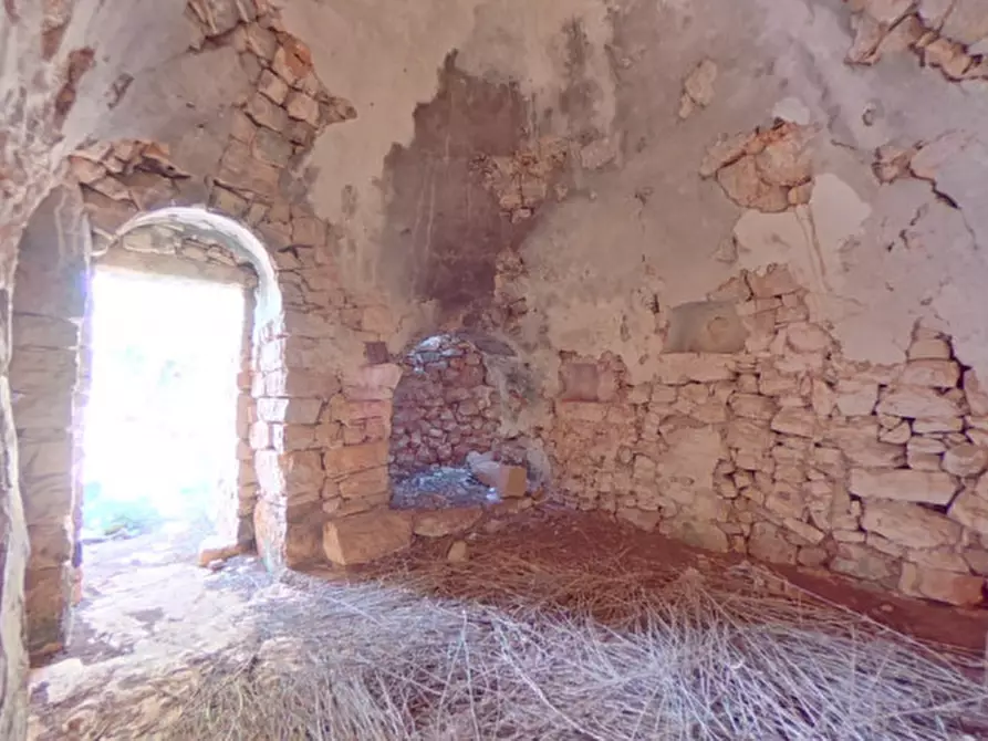 Immagine 16 di Rustico / casale in vendita  in Via Giardinelli a Fasano