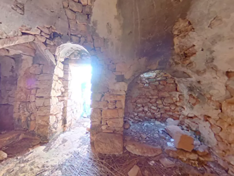 Immagine 19 di Rustico / casale in vendita  in Via Giardinelli a Fasano