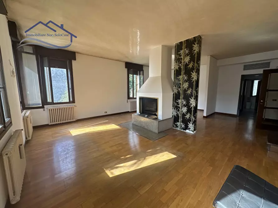 Immagine 3 di Casa bifamiliare in vendita  in Via Montegrappa a Padova