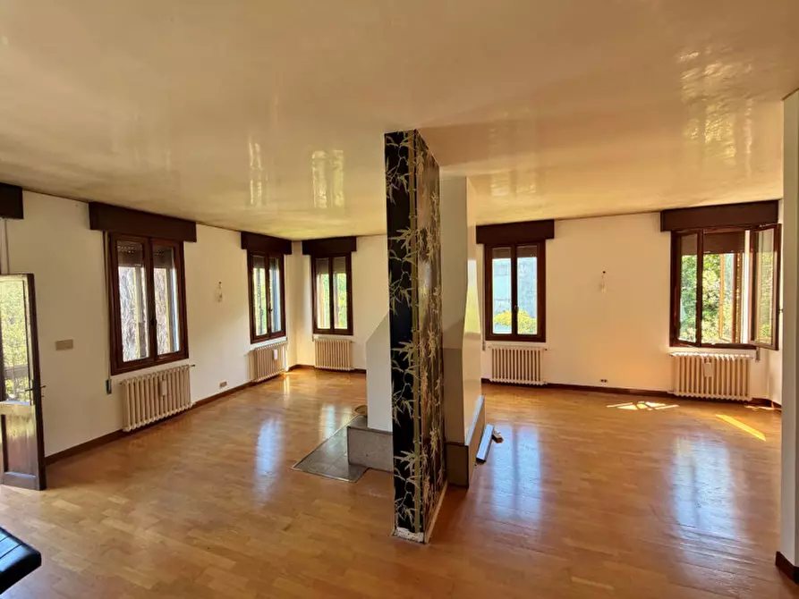 Immagine 2 di Casa bifamiliare in vendita  in Via Montegrappa a Padova