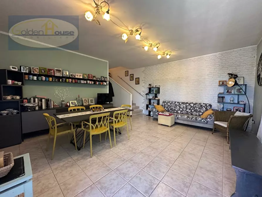 Immagine 2 di Casa quadrifamiliare in vendita  in Via Leonardo Da Vinci 9 a Molinella