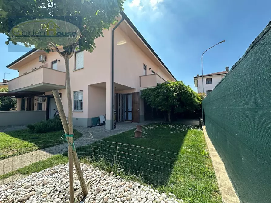 Immagine 33 di Casa quadrifamiliare in vendita  in Via Leonardo Da Vinci 9 a Molinella