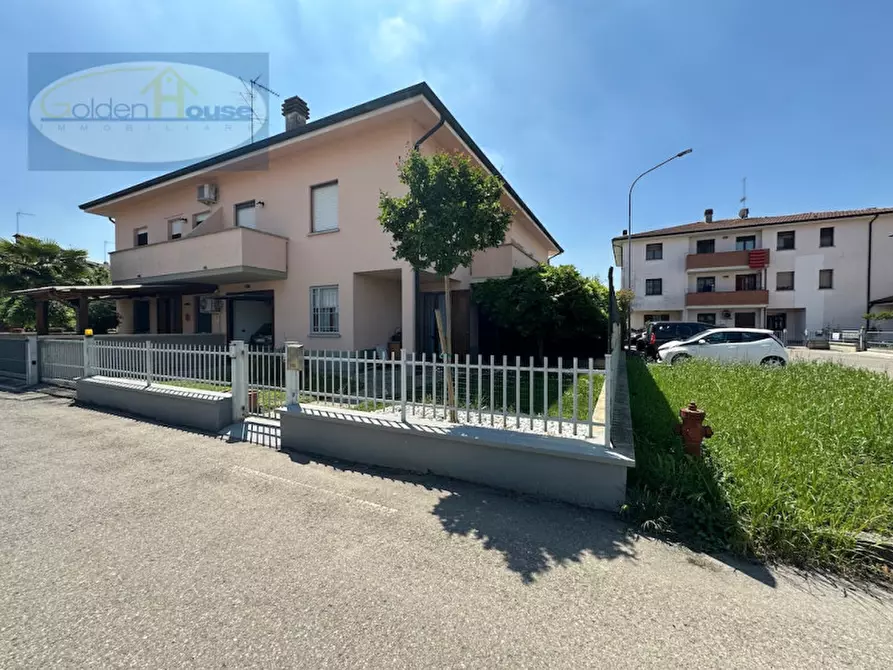 Immagine 34 di Casa quadrifamiliare in vendita  in Via Leonardo Da Vinci 9 a Molinella