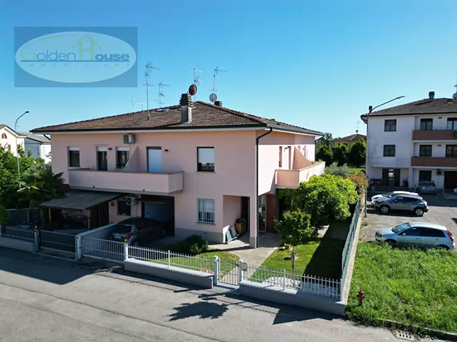 Immagine 35 di Casa quadrifamiliare in vendita  in Via Leonardo Da Vinci 9 a Molinella