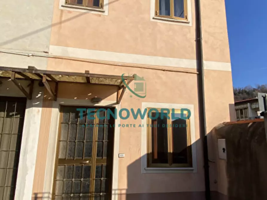 Immagine 2 di Rustico / casale in vendita  in Via Capovilla a Carrè
