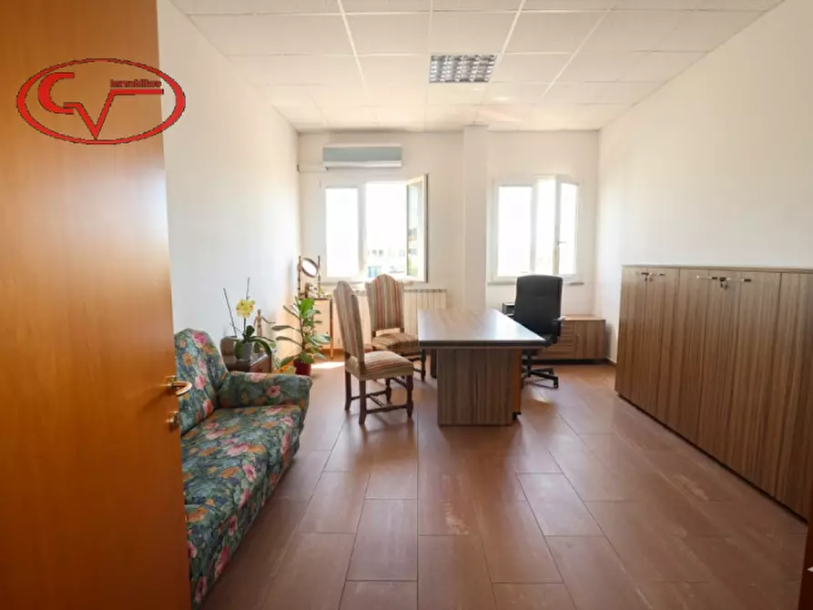 Immagine 7 di Laboratorio in vendita  in Viale Filippo Turati a Loro Ciuffenna