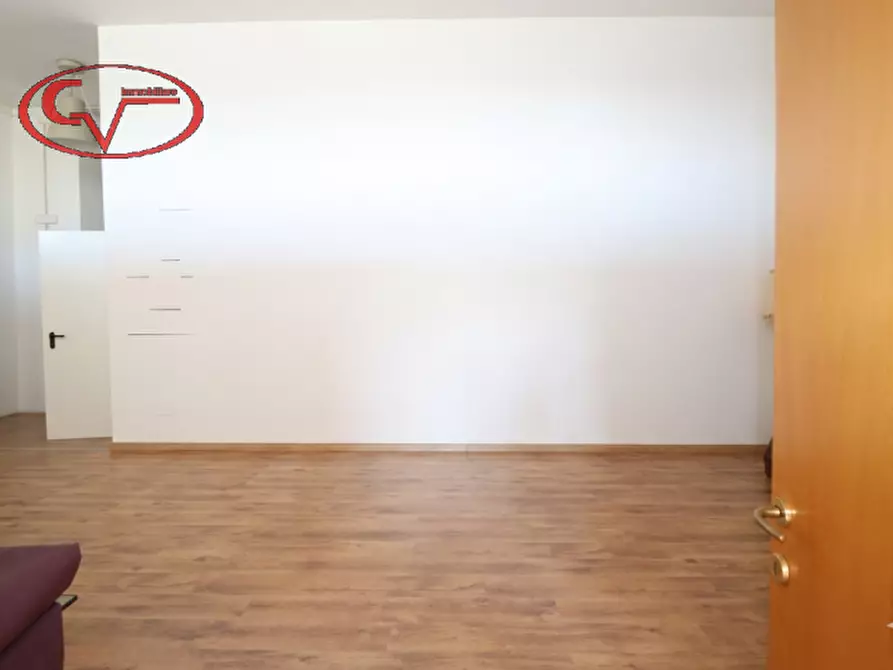 Immagine 17 di Laboratorio in vendita  in Viale Filippo Turati a Loro Ciuffenna
