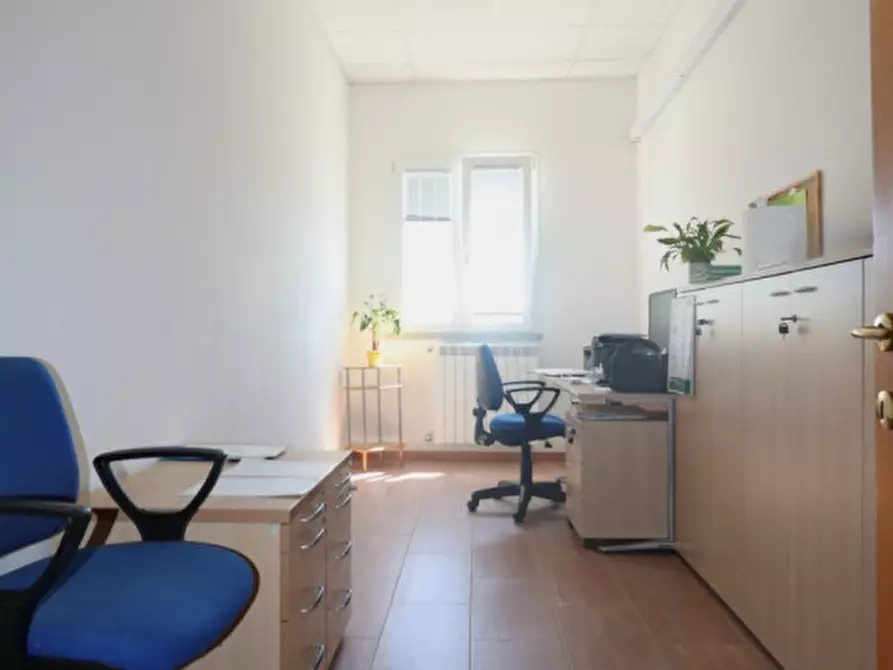 Immagine 19 di Laboratorio in vendita  in Viale Filippo Turati a Loro Ciuffenna