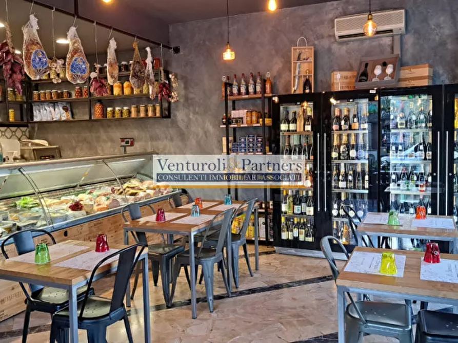 Immagine 1 di Attività commerciale in vendita  in Via Monte Falò 4 a Lonato del Garda