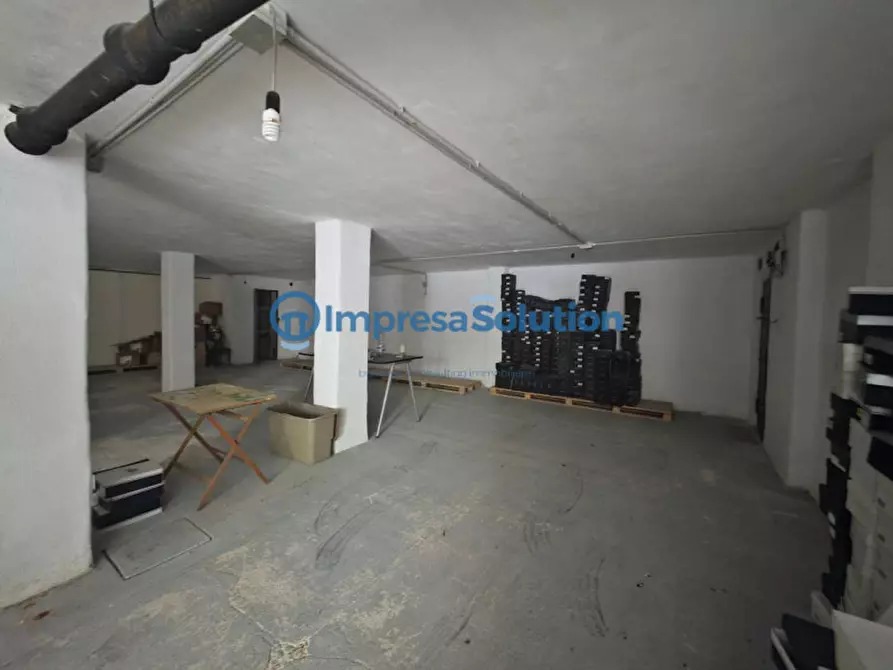 Immagine 11 di Garage in vendita  in II Traversa Privata Epomeo a Napoli