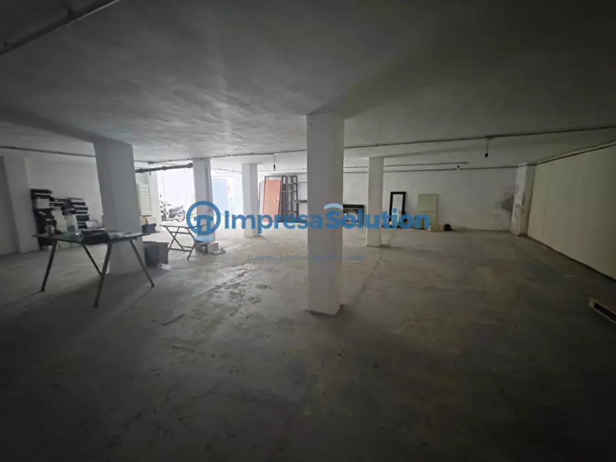 Immagine 14 di Garage in vendita  in II Traversa Privata Epomeo a Napoli