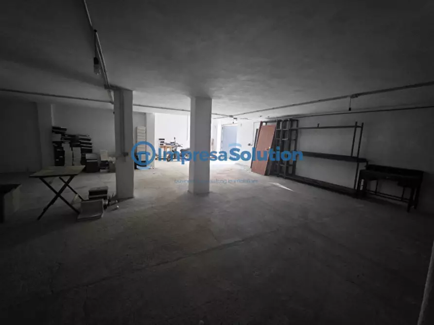 Immagine 15 di Garage in vendita  in II Traversa Privata Epomeo a Napoli