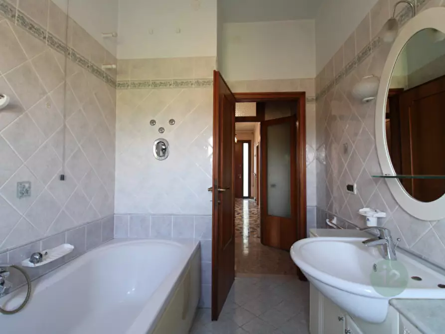 Immagine 11 di Casa indipendente in vendita  in Via Motta a Mirandola