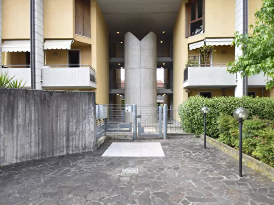 Immagine 2 di Appartamento in vendita  in via ferdinando magellano 20 a Bussolengo