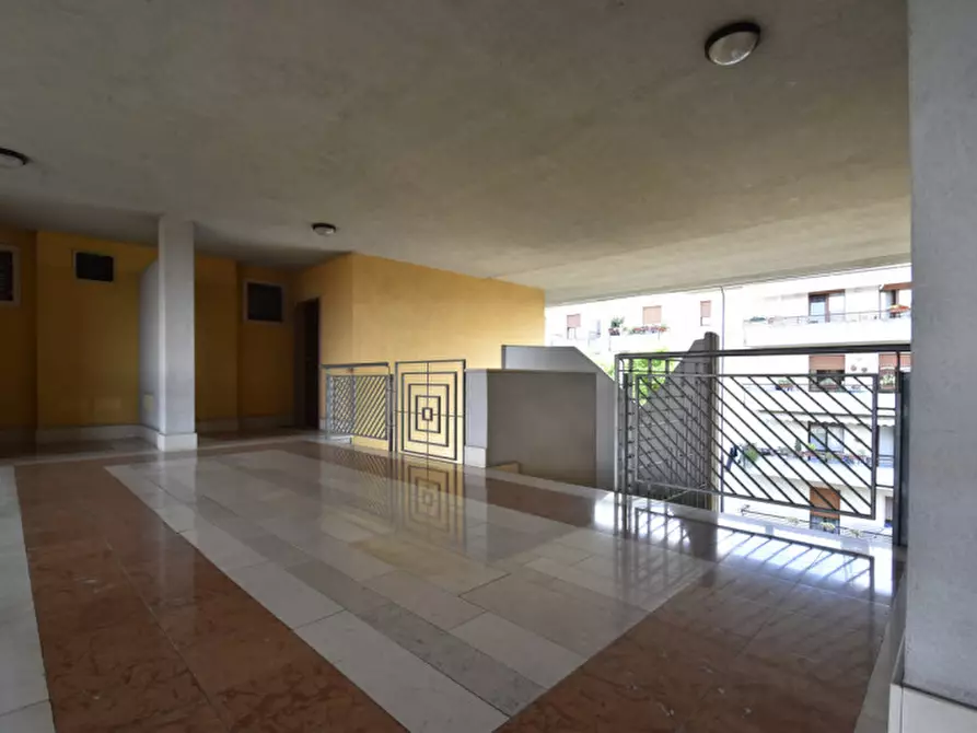 Immagine 3 di Appartamento in vendita  in via ferdinando magellano 20 a Bussolengo