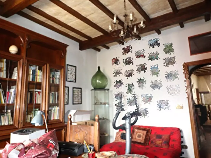 Immagine 5 di Appartamento in vendita  in località mercatale torre a Montevarchi