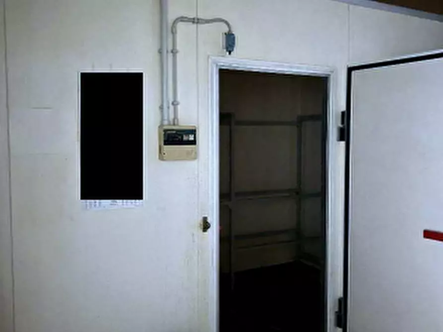 Immagine 4 di Negozio in vendita  in Via Rovereto, 6 a Pordenone