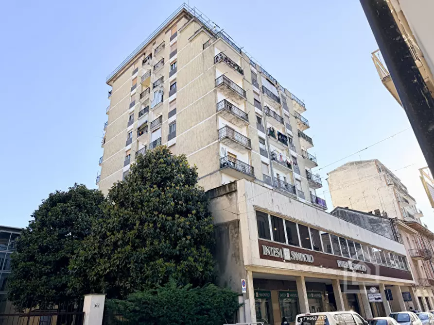 Immagine 1 di Magazzino in vendita  in Corso Camillo Benso Conte di Cavour 64 a Trino Vercellese