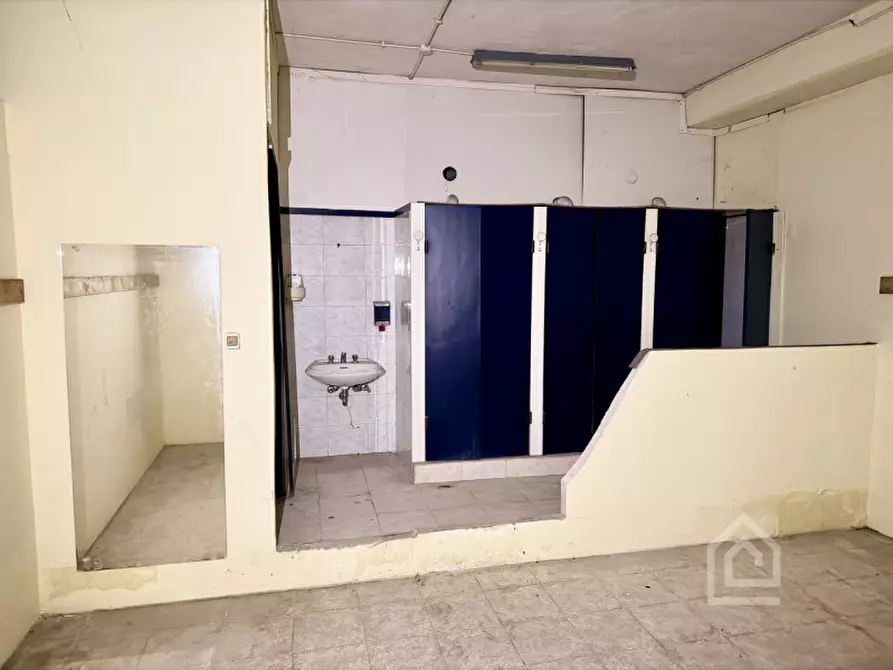 Immagine 28 di Magazzino in vendita  in Corso Camillo Benso Conte di Cavour 64 a Trino Vercellese