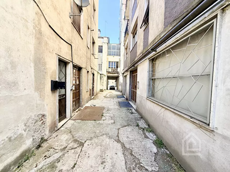 Immagine 36 di Magazzino in vendita  in Corso Camillo Benso Conte di Cavour 64 a Trino Vercellese