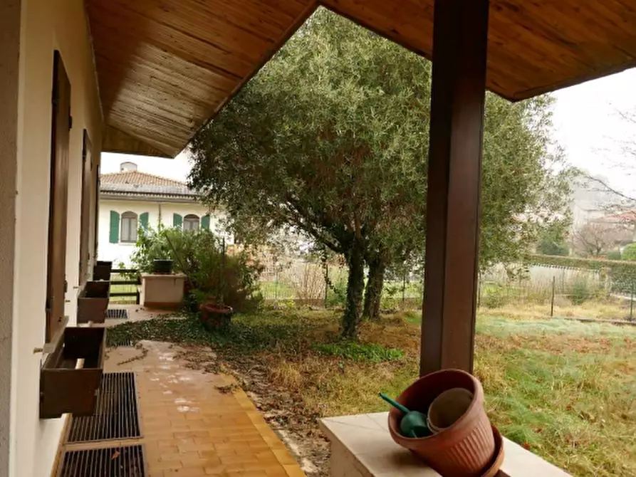 Immagine 5 di Villa in vendita  in Via Giuseppe Mazzini a Montereale Valcellina