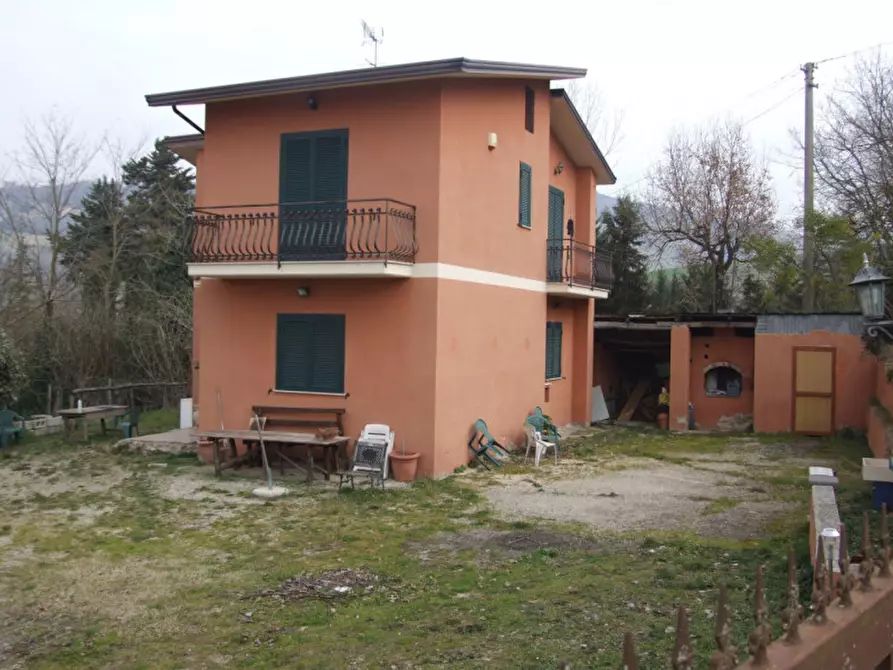 Immagine 1 di Villa in vendita  in Morroni a Apice