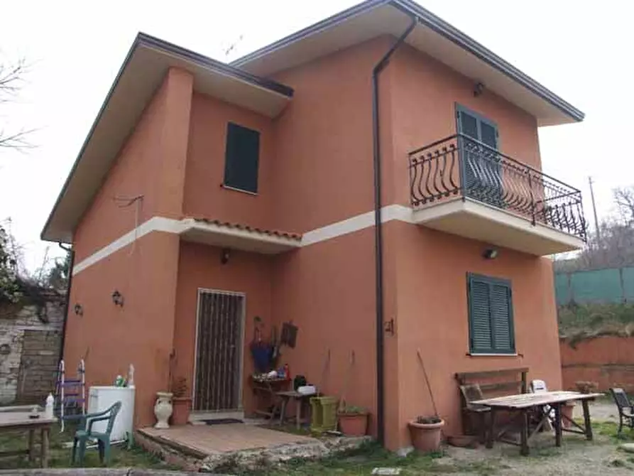 Immagine 2 di Villa in vendita  in Morroni a Apice