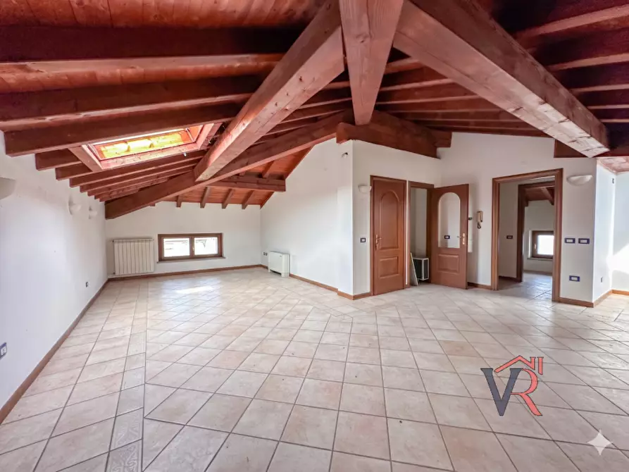 Immagine 1 di Appartamento in vendita  in Via IV Novembre a Lograto