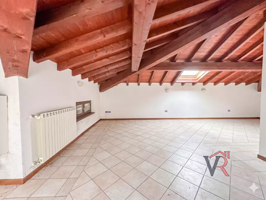 Immagine 2 di Appartamento in vendita  in Via IV Novembre a Lograto