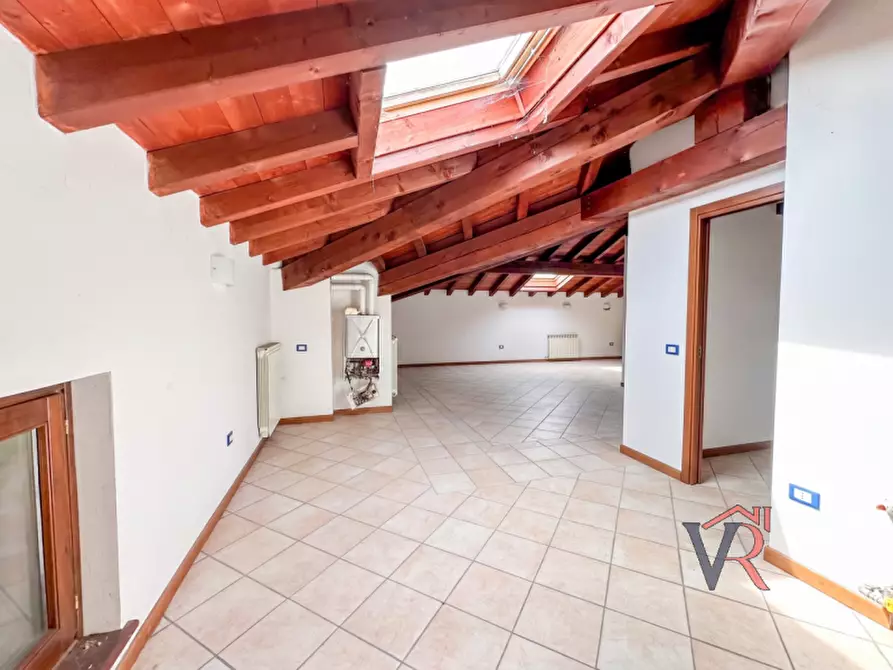 Immagine 6 di Appartamento in vendita  in Via IV Novembre a Lograto
