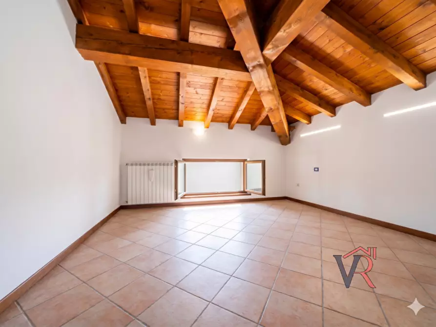 Immagine 11 di Appartamento in vendita  in Via IV Novembre a Lograto