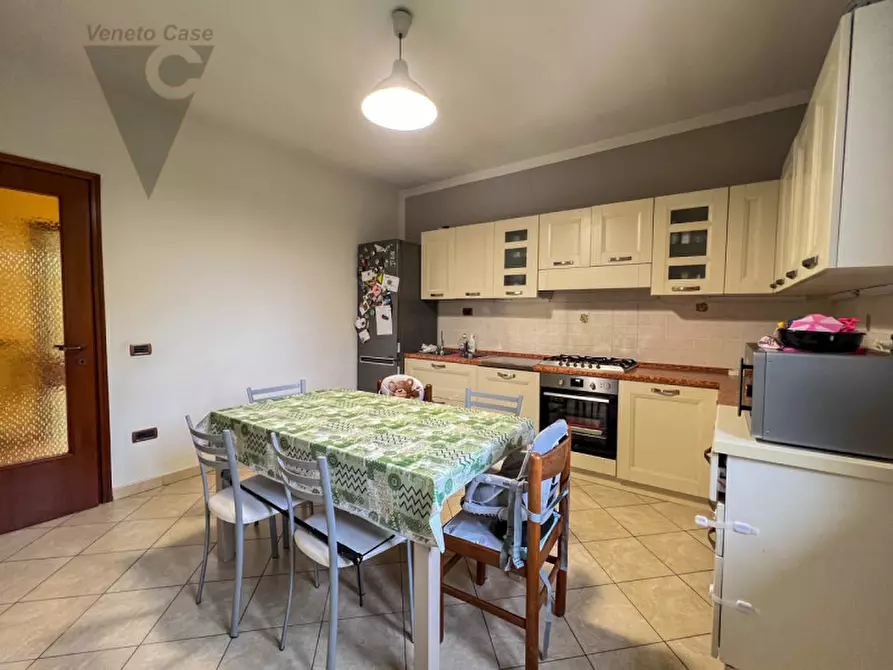 Immagine 3 di Appartamento in vendita  in Viale Risorgimento a Adria