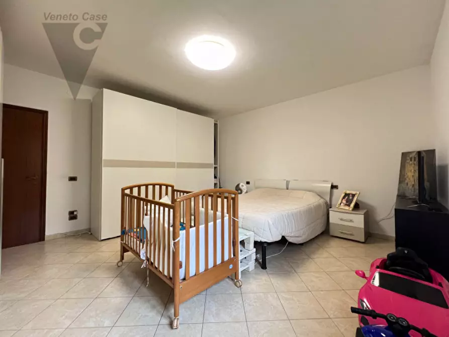 Immagine 14 di Appartamento in vendita  in Viale Risorgimento a Adria