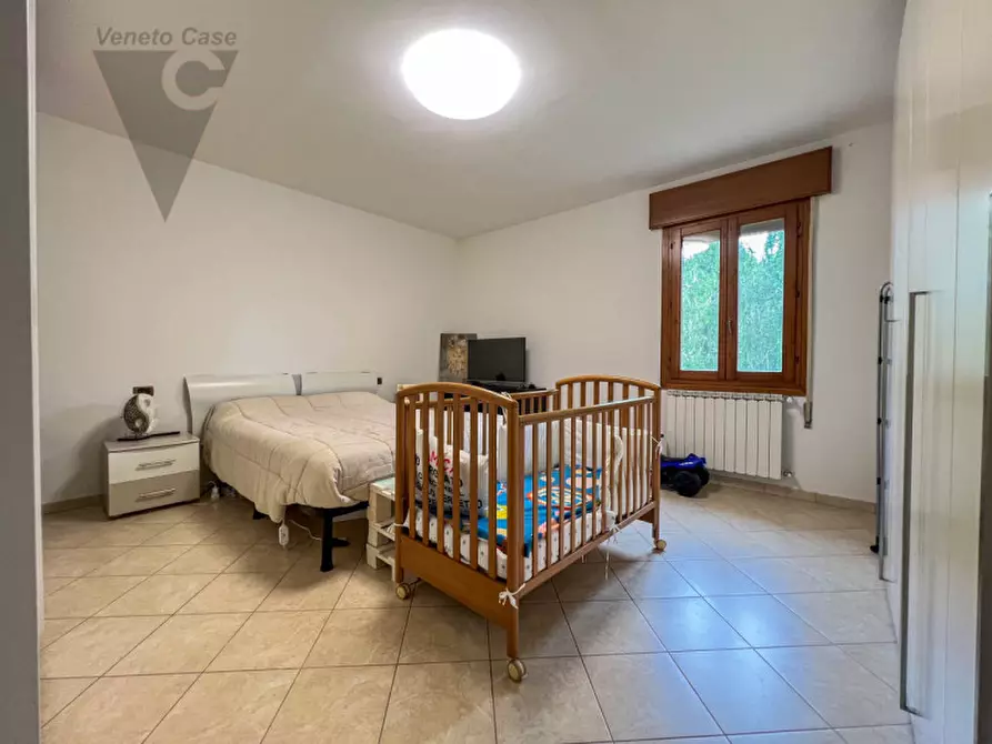 Immagine 16 di Appartamento in vendita  in Viale Risorgimento a Adria