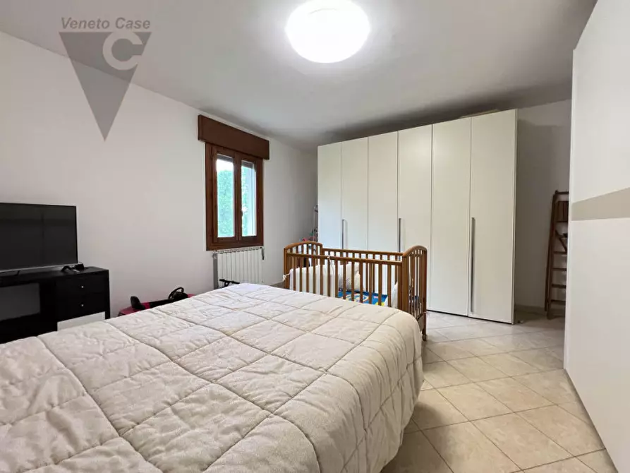 Immagine 17 di Appartamento in vendita  in Viale Risorgimento a Adria