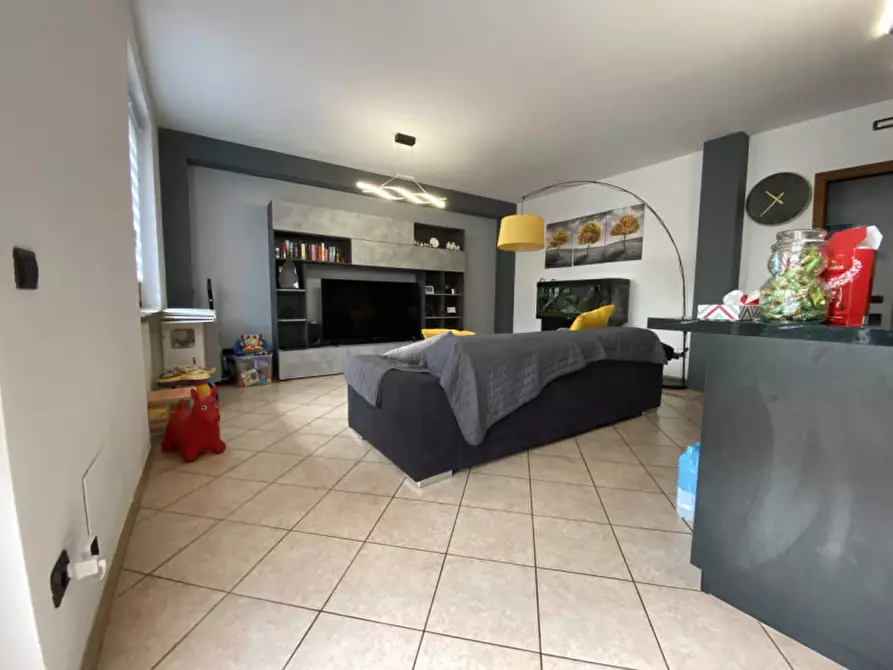 Immagine 10 di Appartamento in vendita  in Via Milano 181 b a Castelnuovo Del Garda