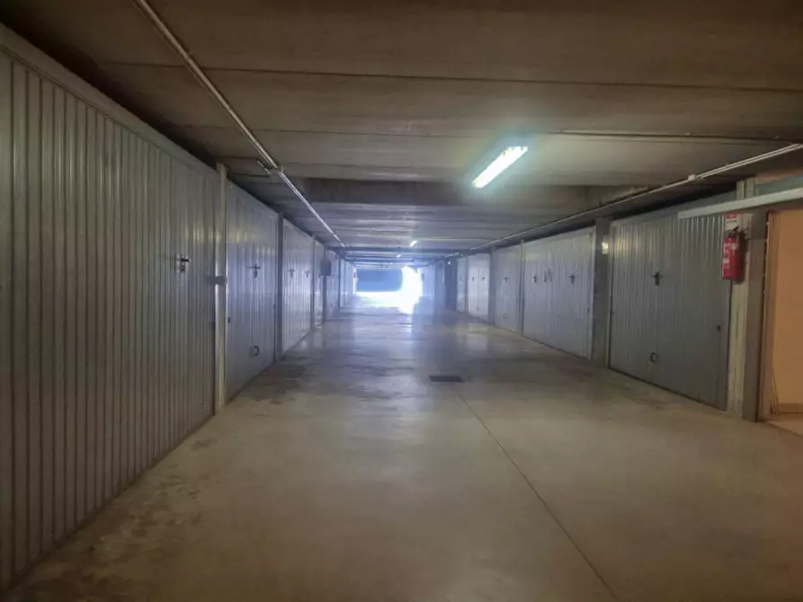 Immagine 4 di Garage in vendita  in Via Legione Antonini a Vicenza