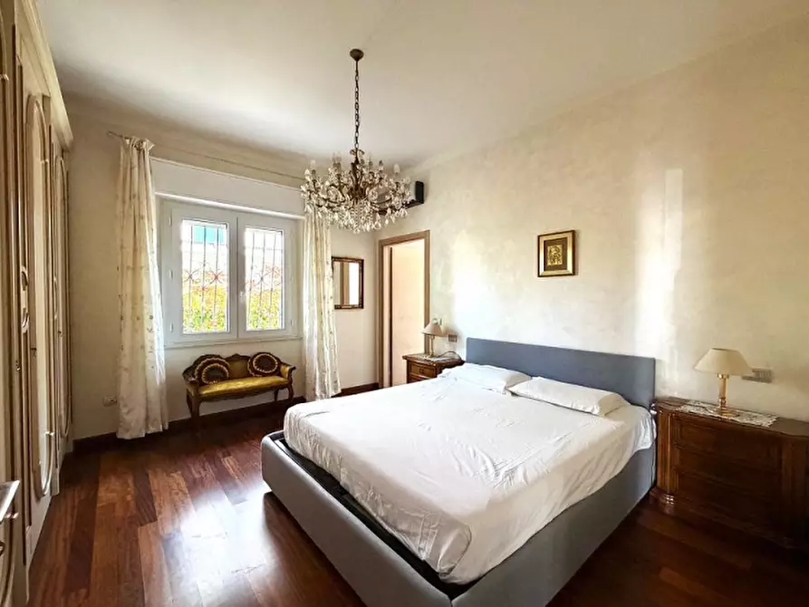 Immagine 6 di Villa in vendita  in viale Lugo a Riccione